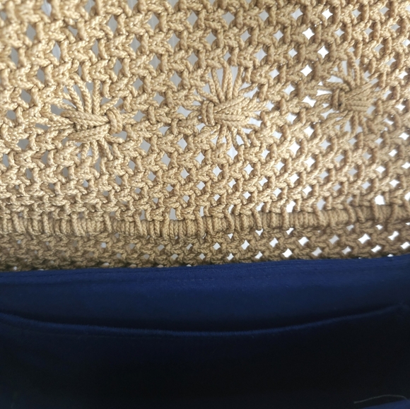 Vintage Envelope Crochet Shoulder Bag With Brass Turnlock Closure - Picture 8 of 8